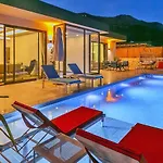 Caykoey 2 Bedroom Secluded With Private Pool Hot Tub Villa *