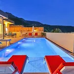 Caykoey 2 Bedroom Secluded With Private Pool Hot Tub Kalkan