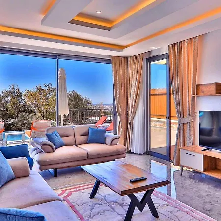 Caykoey 2 Bedroom Secluded With Private Pool Hot Tub וילה קלקן